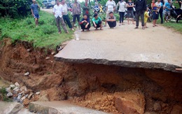 Quảng Bình: Mưa lớn, lũ cắt đứt đường về Bồng Lai