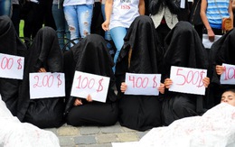 IS tuyên bố mục đích bắt thiếu nữ nô lệ tình dục