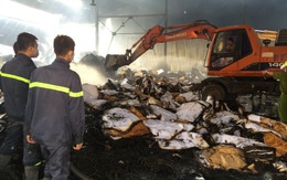 Lửa vẫn âm ỉ cháy tại Khu công nghiệp Quang Minh