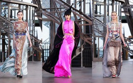 Mãn nhãn show thời trang thu đông trên tháp Eiffel