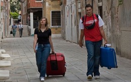 Thành phố Venice cấm vali kéo nhằm giảm ô nhiễm tiếng ồn