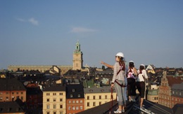 ​Du ngoạn trên những mái nhà Stockholm