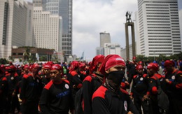 Công nhân Indonesia biểu tình đòi tăng lương