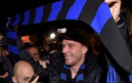 Podolski chia tay Arsenal, gia nhập Inter Milan