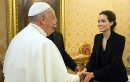 Angelina Jolie diện kiến Đức giáo hoàng