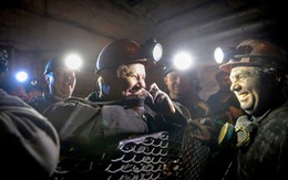 Gần 500 thợ mỏ Ukraine mắc kẹt do pháo kích xung đột