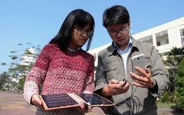 Học sinh chế sạc điện thoại từ năng lượng mặt trời