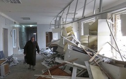 ​Đạn pháo giáng vào bệnh viện ở đông Ukraine