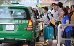 Đi taxi... chửi