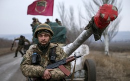 ​Ukraine bắt đầu rút pháo khỏi miền đông