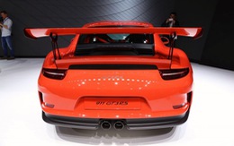 Porsche 911 GT3 RS: xe thể thao lai xe đua mạnh mẽ