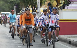 Dân Thái vinh danh đoàn xe đạp VN