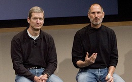 ​Cuốn sách tiết lộ mối thâm tình giữa Tim Cook và Steves Jobs