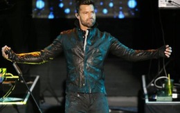Ricky Martin chống nạn buôn trẻ em