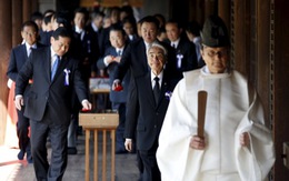 106 nghị sĩ Nhật thăm ngôi đền gây tranh cãi