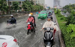 Sài Gòn mưa đầu mùa như trút