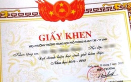 Thu hồi 200 giấy khen thiếu quốc hiệu