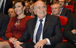 Quan chức FIFA bị bắt, Blatter phủi tay
