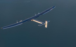 Máy bay năng lượng mặt trời Solar hạ cánh vì thời tiết xấu