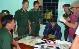 Bắt thanh niên mang 2.000 viên ma túy vào Việt Nam