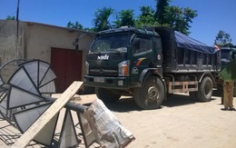 Thanh Hóa: Dân chặn xe tải gây ô nhiễm và làm hỏng đường