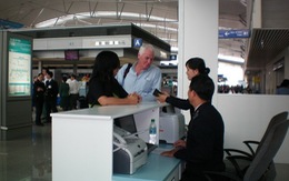 ​Gia hạn tạm trú cho du khách nhập cảnh đơn phương miễn thị thực