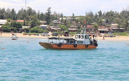 Quảng Ninh: Cấm tàu theo dự báo khí tượng, biển vẫn lặng