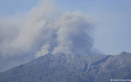 Núi lửa thức giấc, Indonesia đóng cửa 3 sân bay