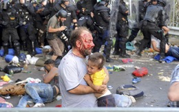 ​Cảnh sát Hungary mạnh tay trấn áp người di cư