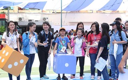 English camp 2015 "níu chân" hơn hơn 8.000 bạn trẻ