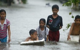 Bão Koppu gây ngập 70 làng, hàng nghìn Philippines người kẹt trong lũ