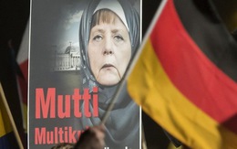 Gần 400 đơn kiện Thủ tướng Đức vì chính sách tị nạn