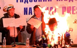 Tự thiêu phản đối Mông Cổ bán ngành than cho Trung Quốc