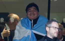 Maradona phẫu thuật thắt bao tử