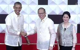 Trang phục APEC 2015: công phu nhưng vẫn bị "ném đá"