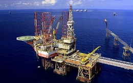 Việt Nam buộc khai thác thêm dầu vì giá giảm?