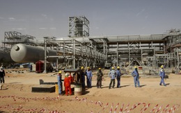 ​Saudi Arabia vật vã vì giá dầu sụt giảm