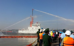 Hơn 200 người diễn tập ứng cứu tràn dầu trên sông Đồng Nai