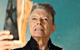 Xem clip Blackstar trình diễn bởi huyền thoại David Bowie