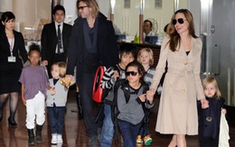 ​Angelina Jolie nhận thêm con nuôi từ khu ổ chuột ở Campuchia