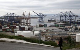 Trung Quốc thôn tính cảng chính của Hi Lạp