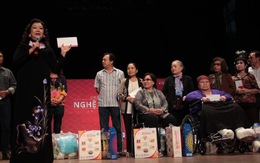 NSND Kim Cương mang xuân đến cho nghệ sĩ nghèo