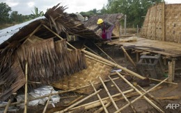 Hàng trăm gia đình Myanmar bị cảnh sát đẩy ra khỏi nhà