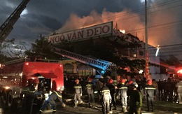 Cháy ở Đà Nẵng, điều hàng chục xe cứu hỏa và xe thang dập lửa