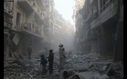 ​Những bức ảnh chụp thành phố Syria đang hấp hối