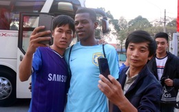 ​Ramires than thở thời tiết tại VN nóng