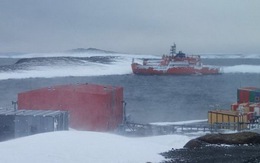 Tàu phá băng mắc kẹt ở Nam cực, cứu được 37 người