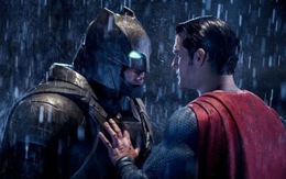 Bị chê nhưng Batman v Superman vẫn hốt bạc