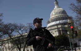 Cảnh sát bắn nghi can mang vũ khí tại Điện Capitol