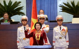 Điểm tin: Việt Nam có nữ chủ tịch Quốc hội đầu tiên